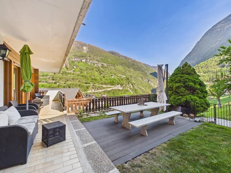 Charmante Gartenwohnung mit Ausblick und Garage in Stalden (11)