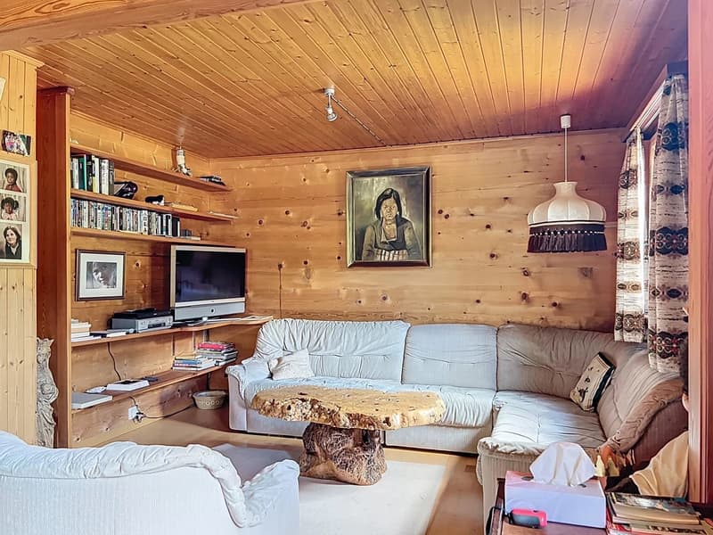 Charmantes Chalet über den Dächern von Binn (5)