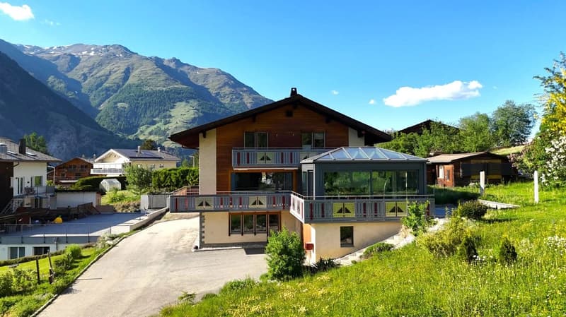 Grossartiges Einfamilienhaus oberhalb St. Niklaus (1)
