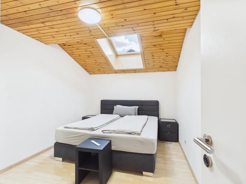 Grossartiges Einfamilienhaus oberhalb St. Niklaus (9)