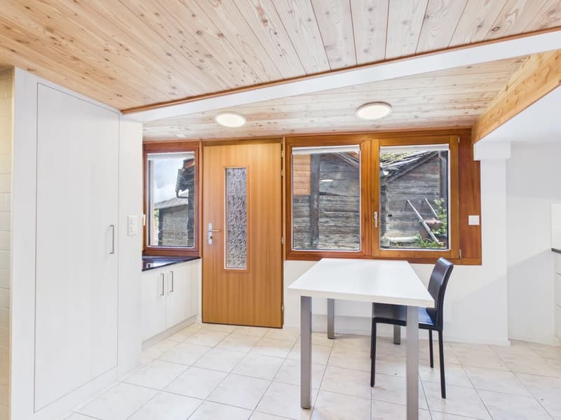 Renovierte 2.5-Zimmerwohnung in Visperterminen (3)