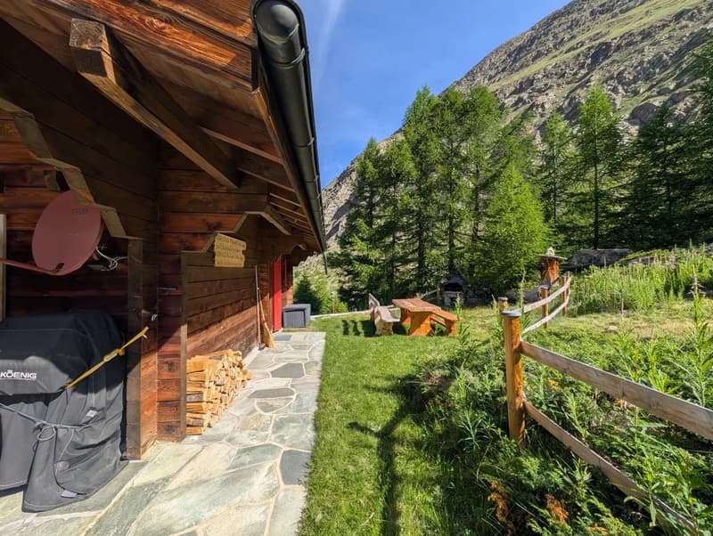 Einzigartiges Alpenidyll - Chalet auf der Täschalp (2)