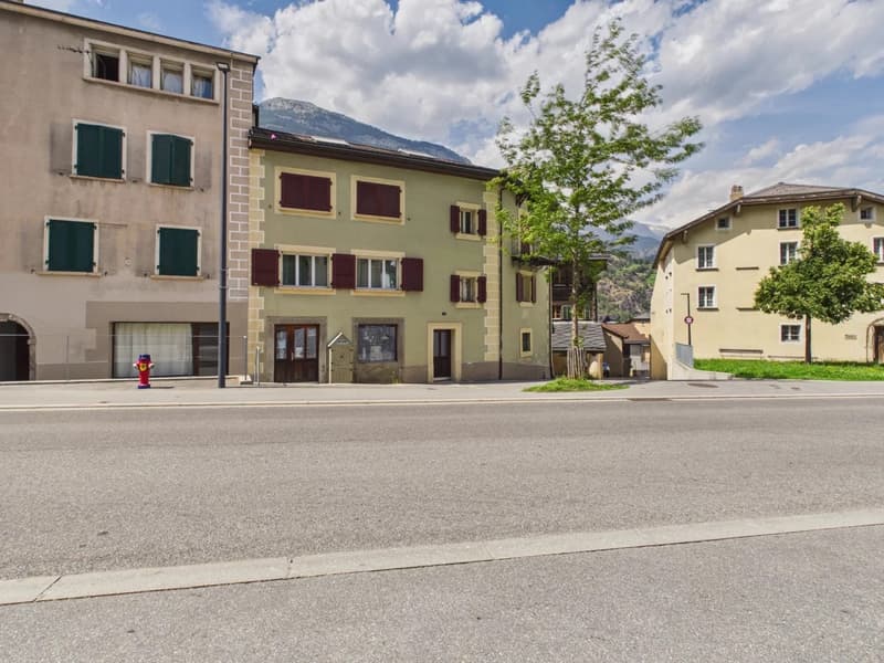 Stilvolle Duplexwohnung mit Galerie im Herzen von Glis (21)