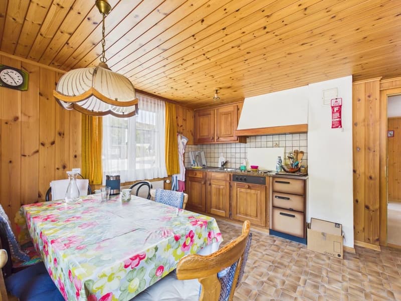 Charmantes Zweifamilienhaus an sonniger Lage im Goms (9)