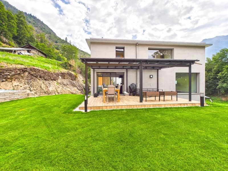 Modernes Einfamilienhaus in idyllischer Naturlage (4)
