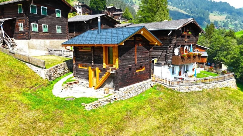 Hochwertig ausgebaute Stall-Scheune im Binntal (19)