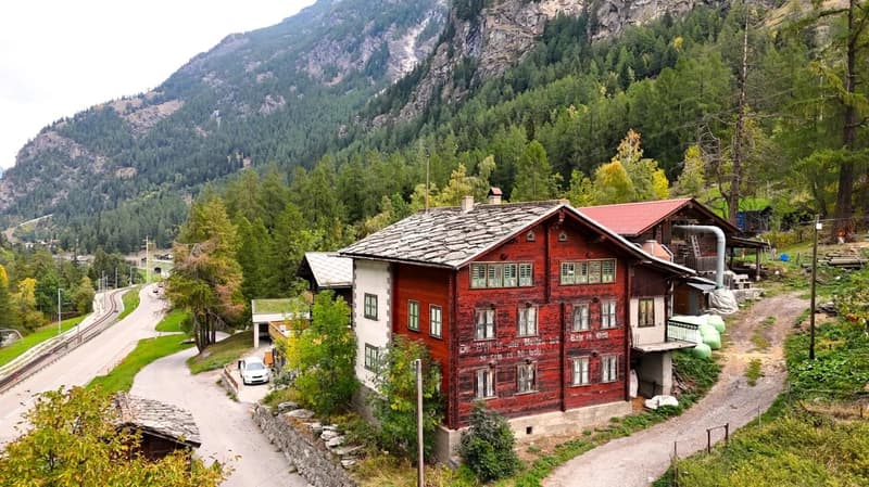 Sanierungsobjekt mit Potenzial in Herbriggen bei Zermatt (1)