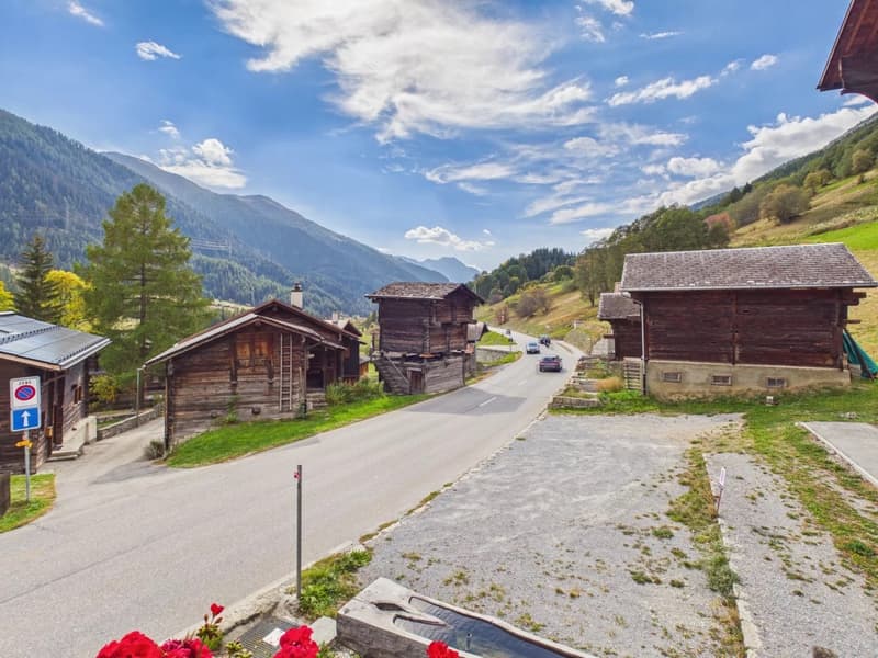 Traditionelles Walliserhaus mit Charme und Potenzial (3)