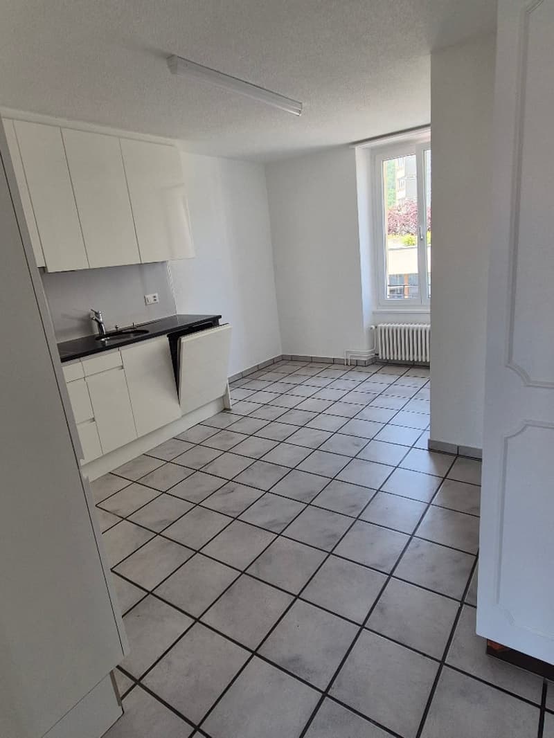 Charmante 4-Zimmer-Maisonette-Wohnung mit Dachterrasse und Kamin in Biel/Bienne – sofort verfügbar! (17)