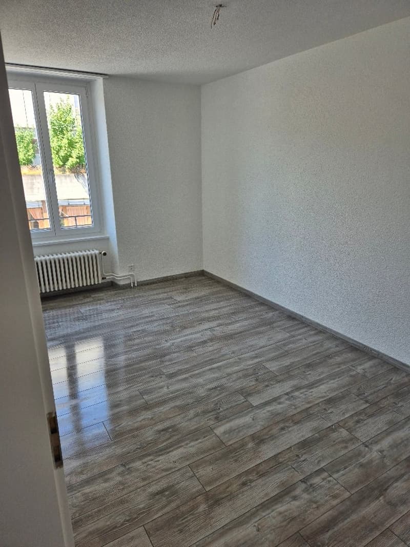 Charmante 4-Zimmer-Maisonette-Wohnung mit Dachterrasse und Kamin in Biel/Bienne – sofort verfügbar! (23)