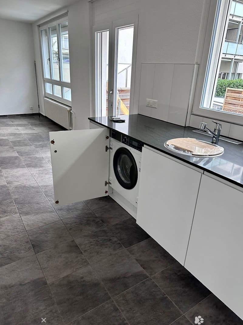 Loft-Wg 99m2 mit Gartensitzplatz, Parkplatz Mattenstr. 44, 2503 Biel EG (2)