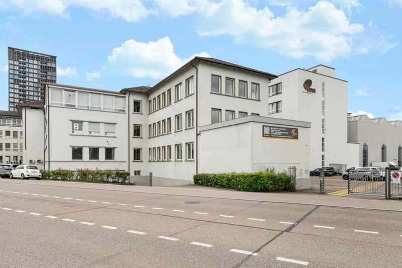 Grosszügige Bürofläche mit flexibler Raumaufteilung (1)