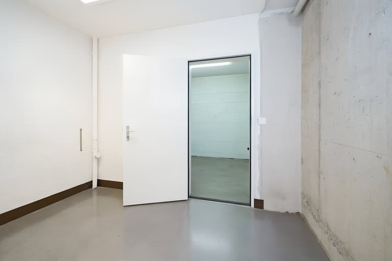 Commercial / retail space in central location in Füllinsdorf (11)