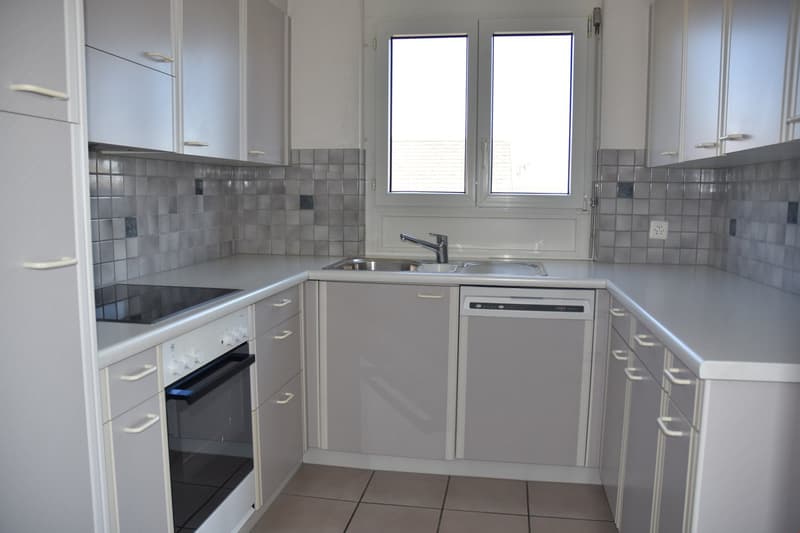 Schöne 4.5-Zimmerwohnung in Bettlach, 2. Obergeschoss (4)