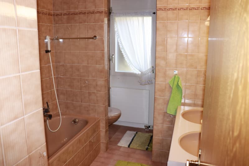 Maisonette-Traum mit Seesicht & Cheminee - Wohnen am Thunersee (11)