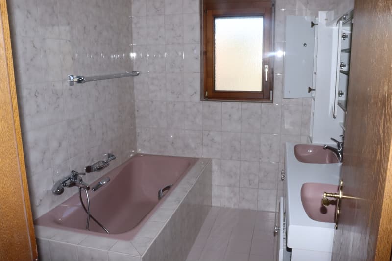 Grosse 4.5 Zimmerwohnung an sensationeller Lage (7)