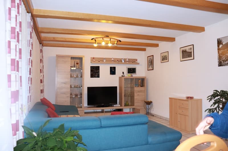 Zentrumsnahe 4.5-Zimmer-Wohnung mit Garage und Lift in Glis! (2)