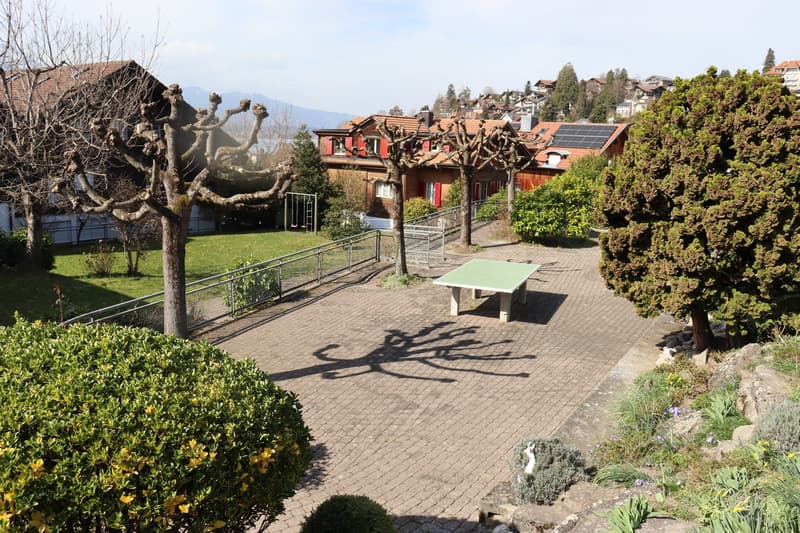 Maisonette-Traum mit Seesicht & Cheminee - Wohnen am Thunersee (12)