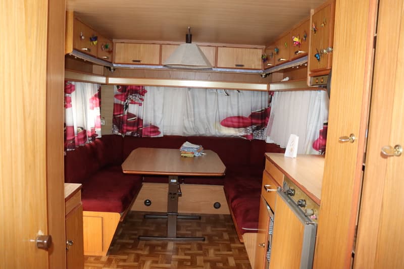 Charmantes 2.5-Zimmer-Campinghäuschen am Strand Camping Vinelz (5)