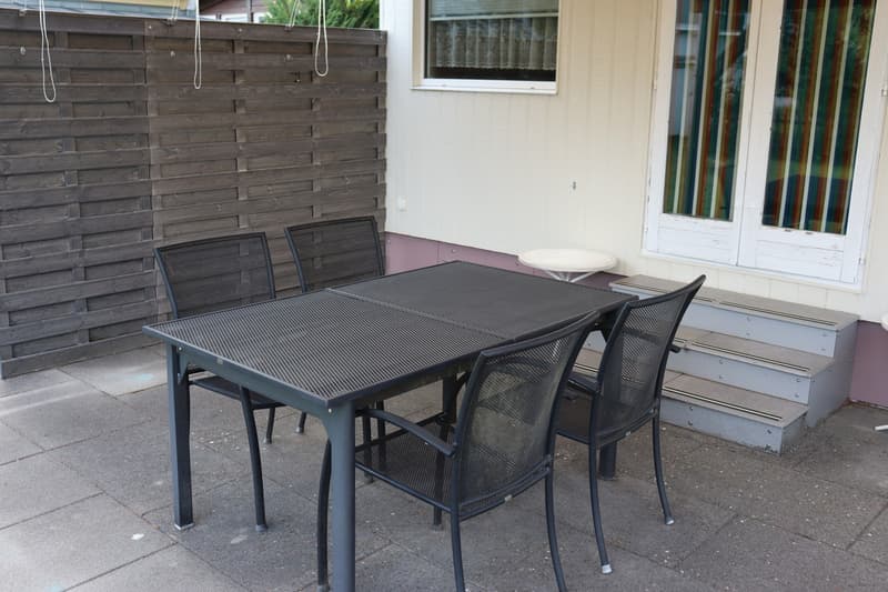 Ferienidylle in Lignières - 3.5-Zimmer Häuschen mit Terrasse (2)