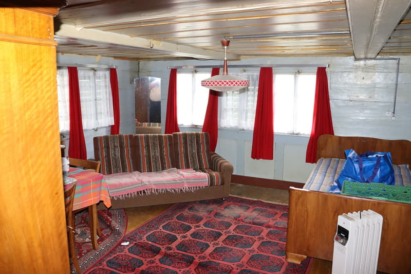 Abgeschiedenes Walliser Zweifamilienhaus mit 25'000 m2 Grundstück! (4)