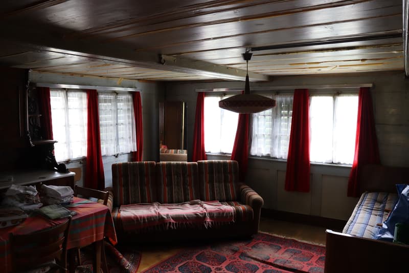 Abgeschiedenes Walliser Zweifamilienhaus mit 25'000 m2 Grundstück! (2)