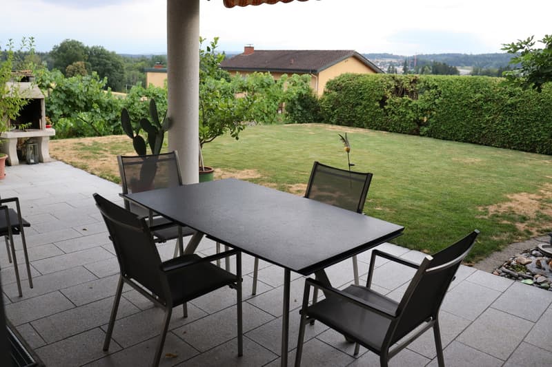 5.5-Zimmer-Einfamilienhaus mit grossem Garten und Wohlfühlcharme! (6)