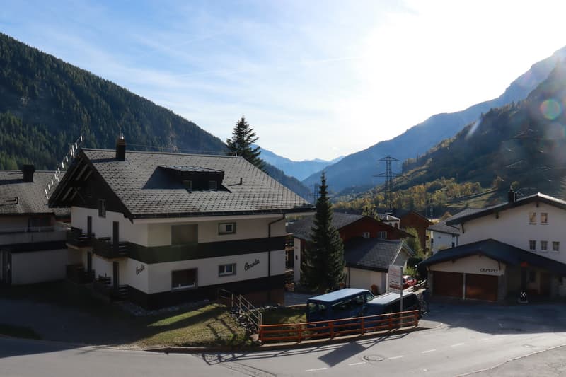 Grosszügiges Wohnen mit modernem Charme und extra Ankleidezimmer! (12)
