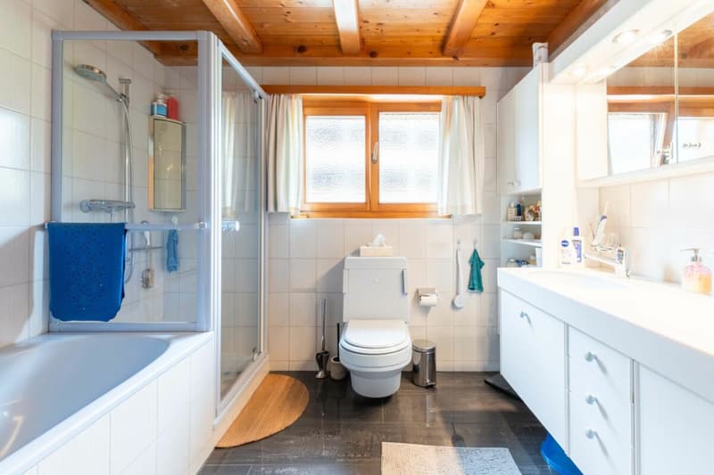 Spacious 5 Bedroom Top Floor Apartment in Chalet Granit (15)