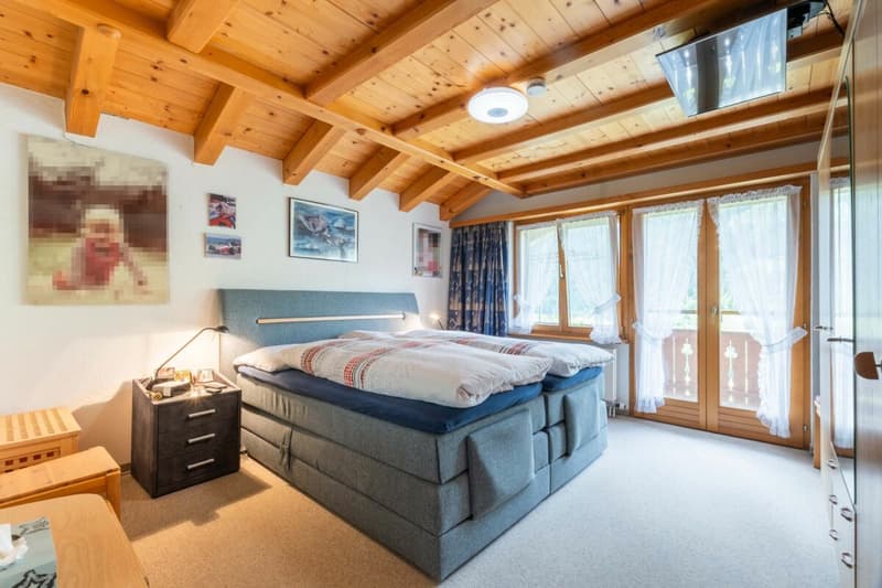 Spacious 5 Bedroom Top Floor Apartment in Chalet Granit (11)