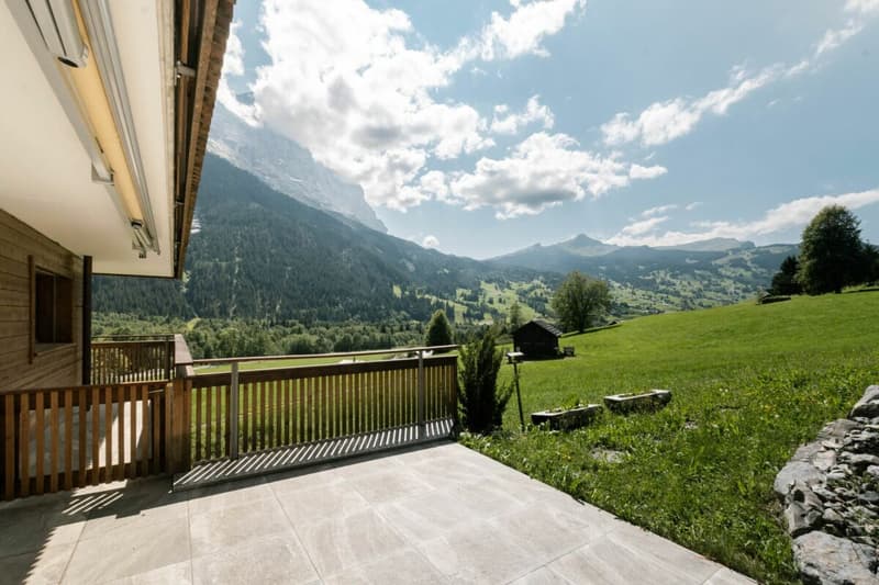 Grindelwald: Ruhige 3.5-Zimmer-Ferienwohnung mit Balkon und Gartensitzplatz (15)