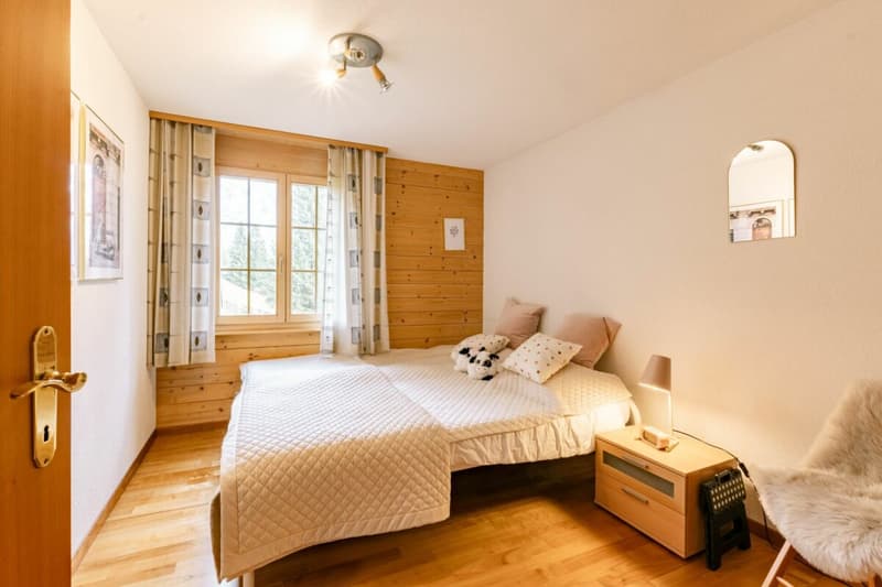 Ampio appartamento di 4,5 locali nel chalet Gemel con vista sulla montagna (13)