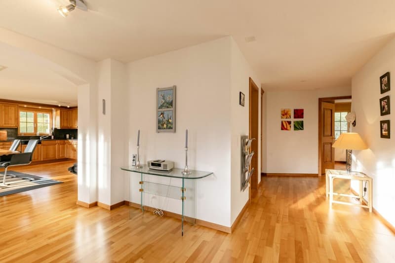 Ampio appartamento di 4,5 locali nel chalet Gemel con vista sulla montagna (4)