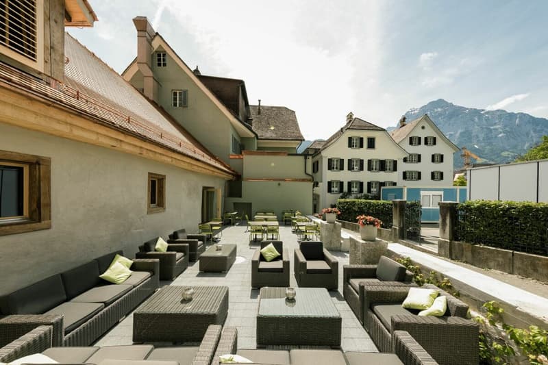 Die sonnige Terrasse Zum schwarzen Löwen in Altdorf