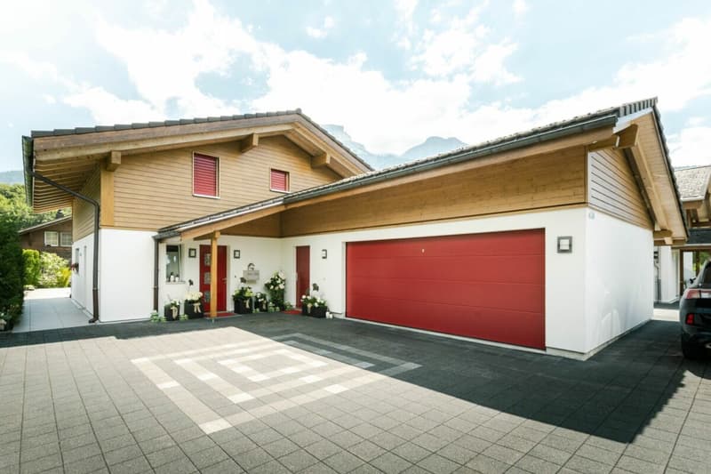Exklusives Einfamilienhaus mit Pool in Hofstetten (2)
