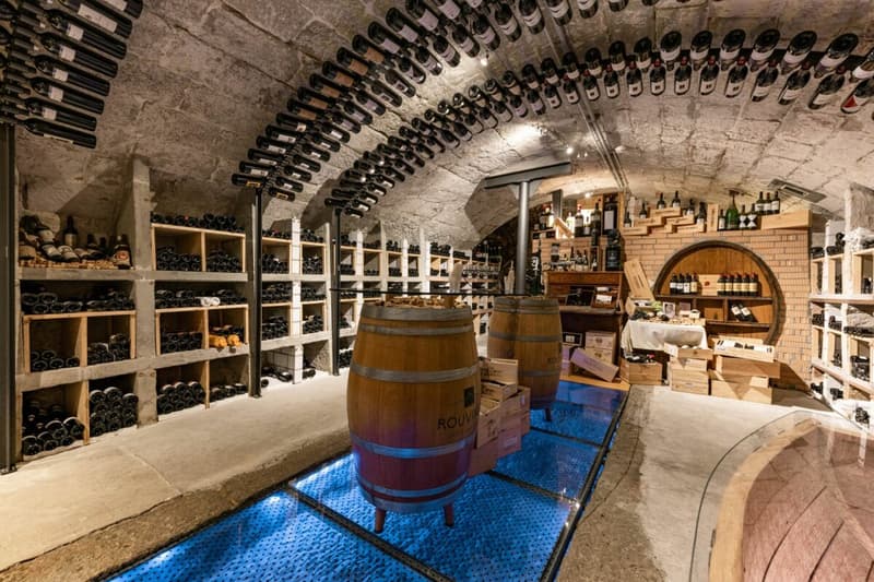 Der Apéro-Weinkeller im Seelandhotel Weisses Kreuz in Lyss