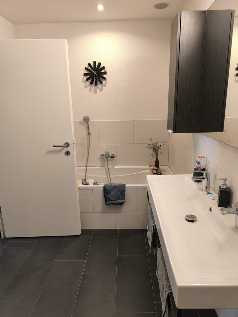 Bad mit Badewanne