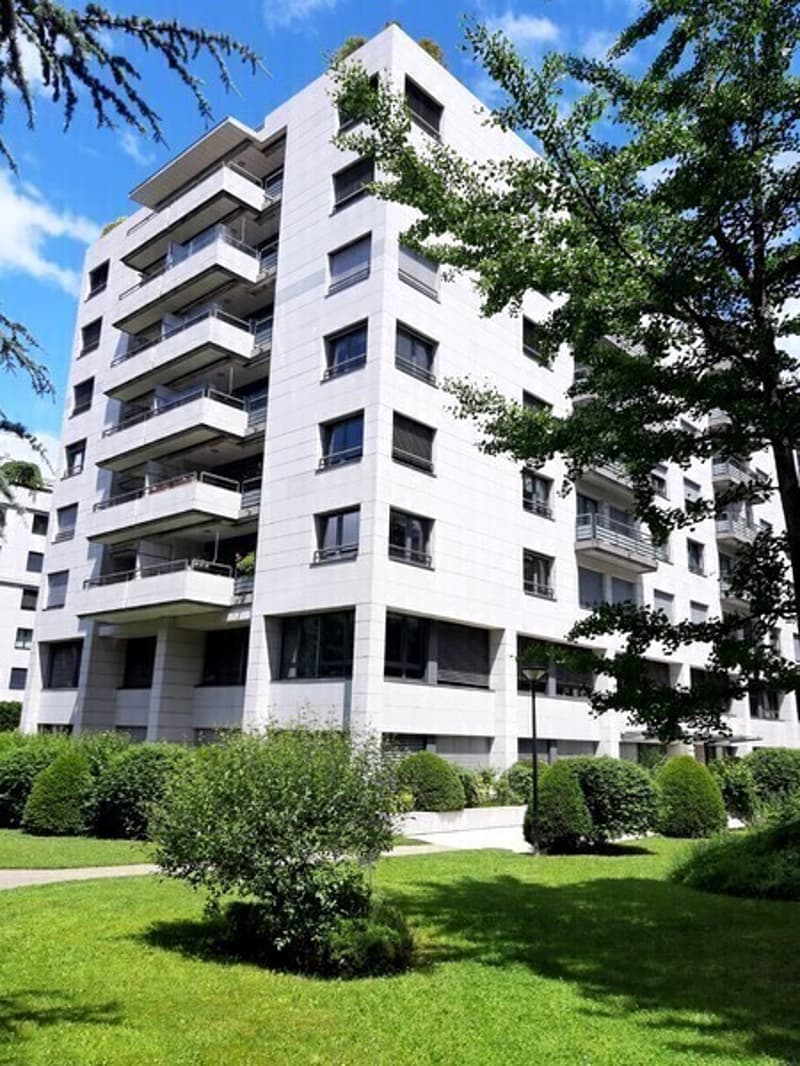 APPARTEMENT 4 PIÈCES À GENÈVE - EAUX-VIVES, MEUBLÉ (8)