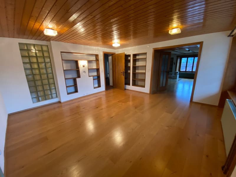5.5-Zimmer Altbauwohnung an ruhiger Lage (3)