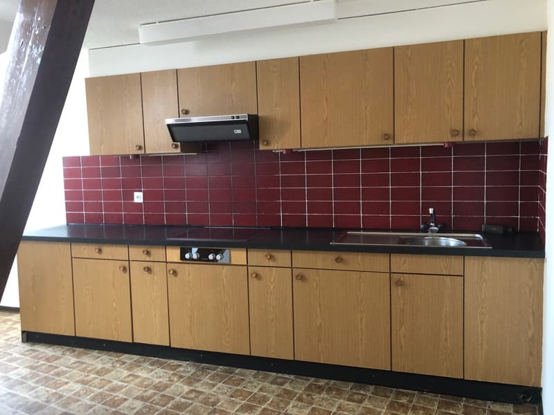 Charmante 3,5-Zimmer-Dachwohnung an zentraler Lage (6)