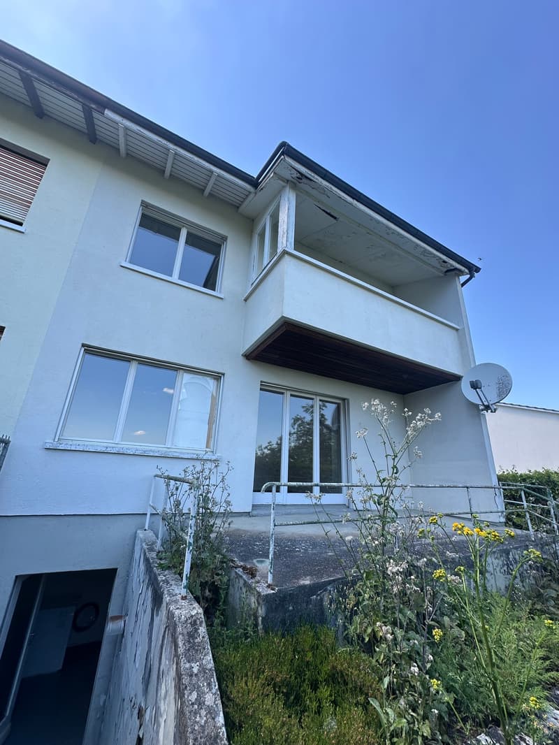 Doppeleinfamilienhaus in Hofstetten-Flüh – Renovationsobjekt an guter Lage (15)