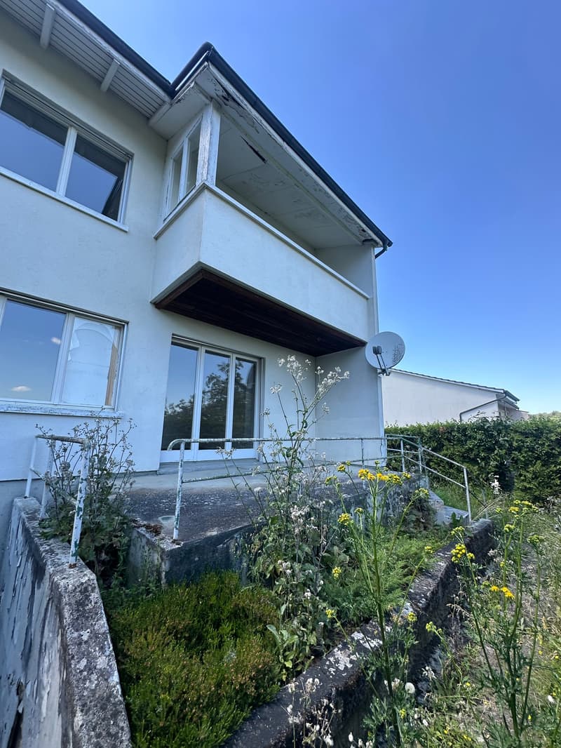 Doppeleinfamilienhaus in Hofstetten-Flüh – Renovationsobjekt an guter Lage (14)