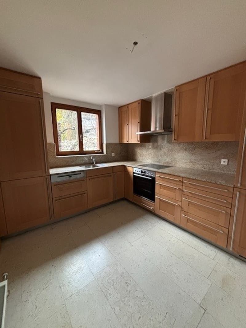 Gepflegtes 5½-Zimmer-Einfamilienhaus an ruhiger und sonniger Lage (1)