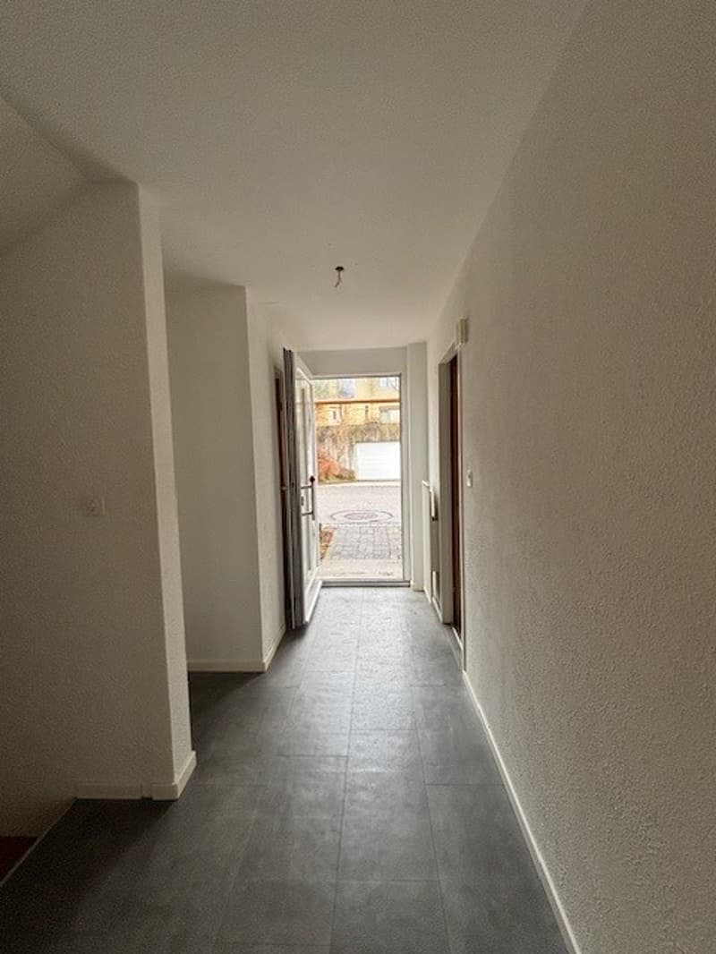 Gepflegtes 5½-Zimmer-Einfamilienhaus an ruhiger und sonniger Lage (5)