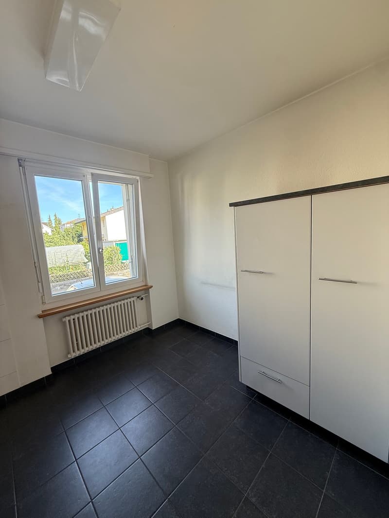 Helle 4-Zimmer-Wohnung mit Balkon in Pratteln (3)