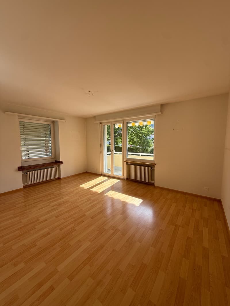 Helle 4-Zimmer-Wohnung mit Balkon in Pratteln (4)