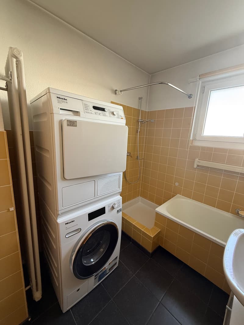 Helle 4-Zimmer-Wohnung mit Balkon in Pratteln (11)