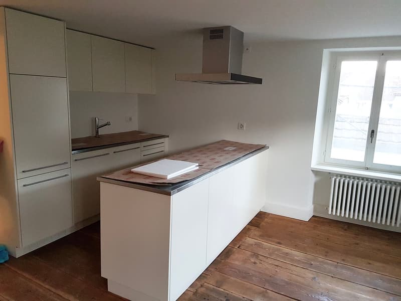 Schöne, moderne Altbauwohnung mit altem, aufgefrischtem Langriehmen-Holzboden im Dorfkern (2)