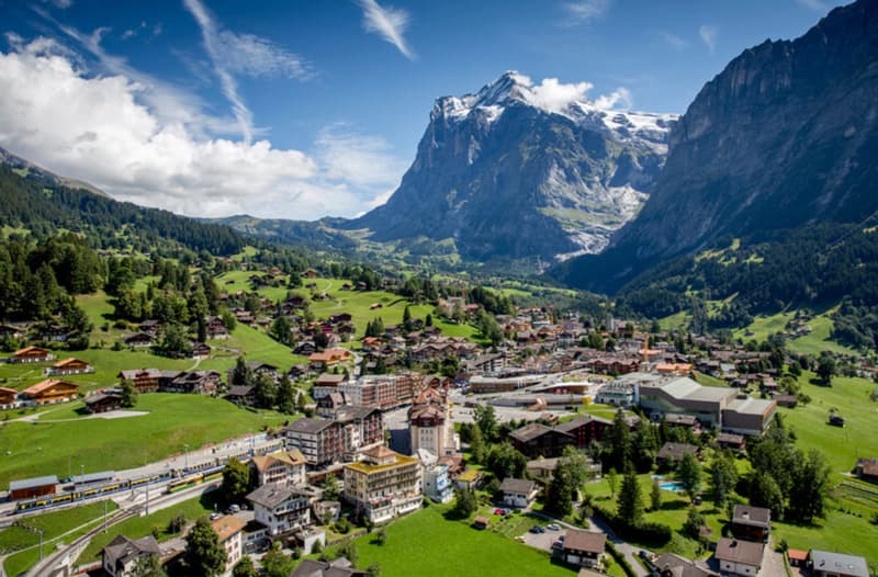 Chalet an sonniger Lage in Grindelwald (1)