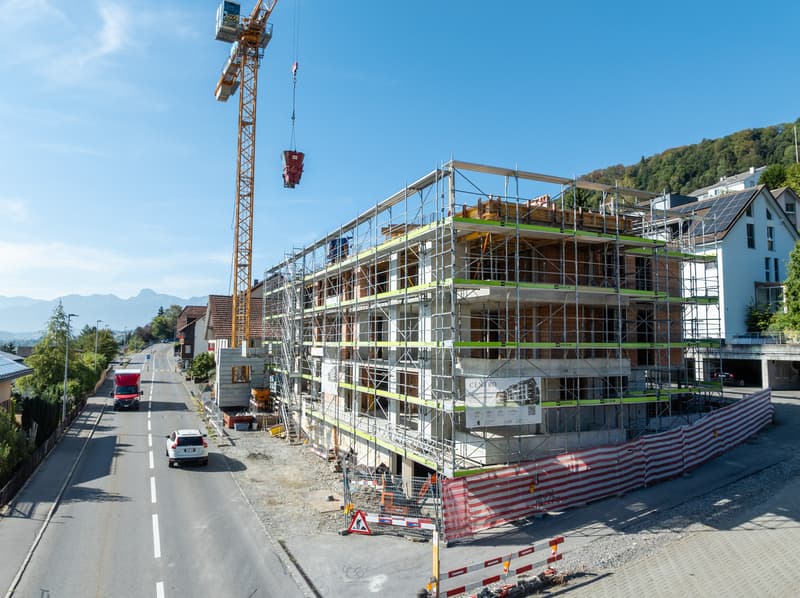 Grosszügige 5.5- Zimmer Eigentumswohnung mit Terrasse (Süd) und Loggia (12)